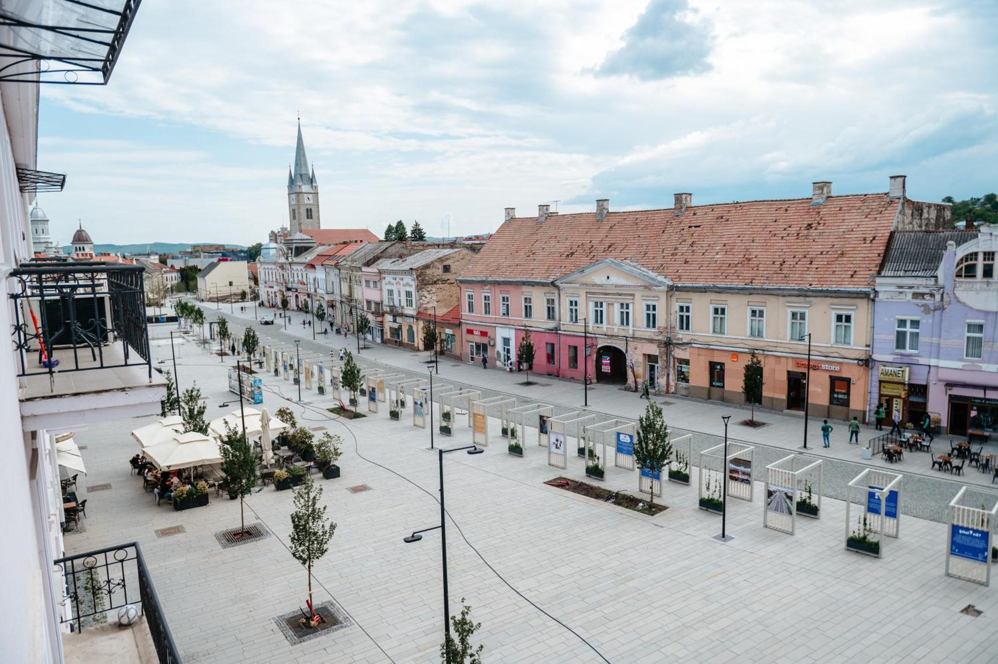 Central Nest Turda Exterior photo